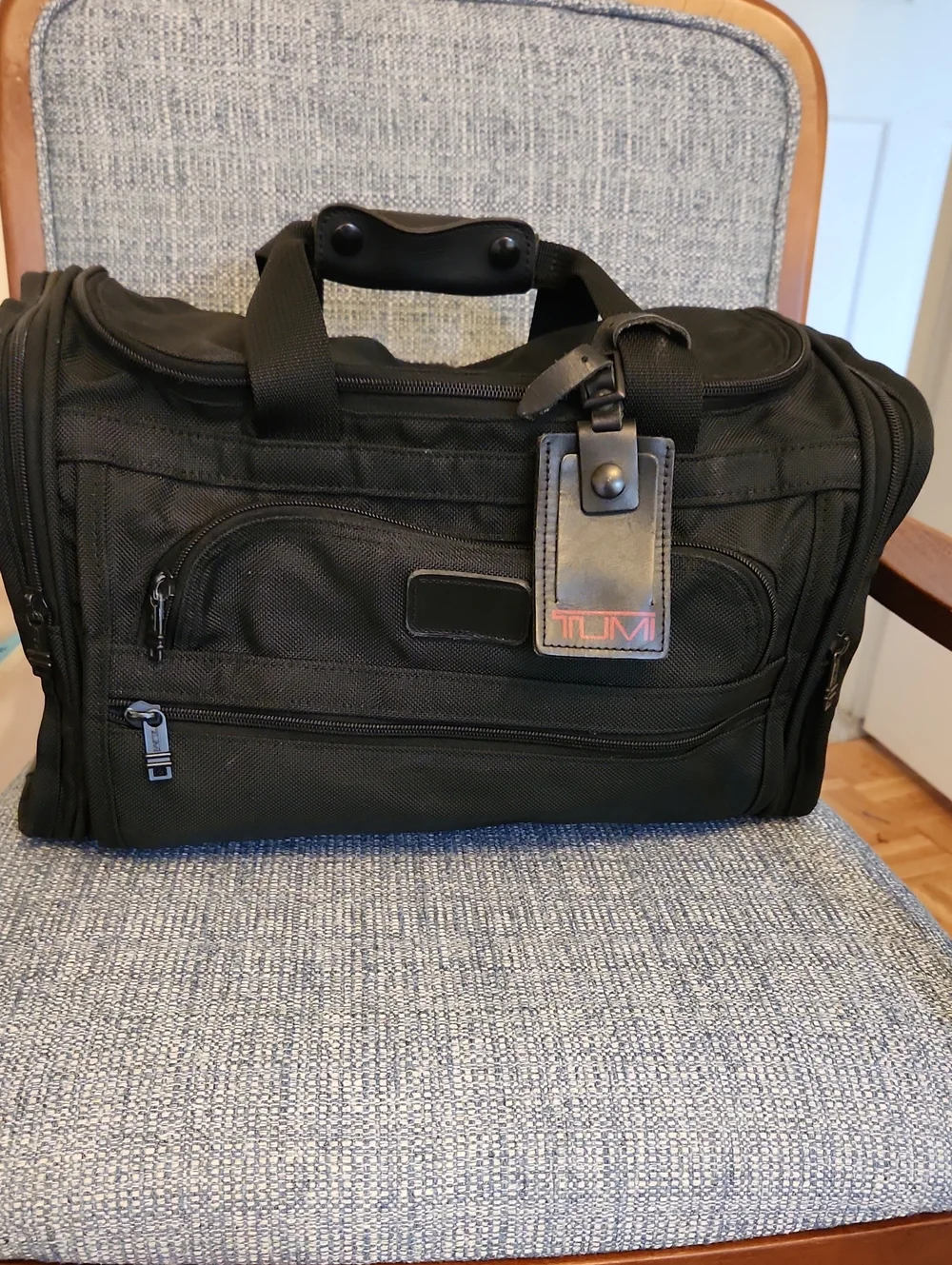 Tumi Vintage Black Men’s Travel Duffel with ID Tag